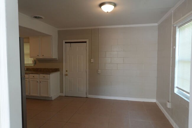 Building Photo - 1224 Appling Ct