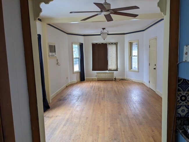 Building Photo - 39 Farmland Rd