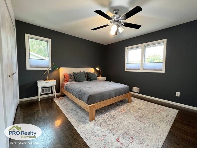 Building Photo - Recently Remodeled 4 Bedroom Home