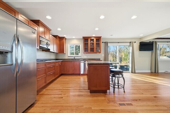 Foto del edificio - 5595 Birdview Heights