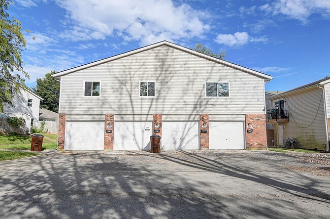 Building Photo - 354 Chadwick Pl