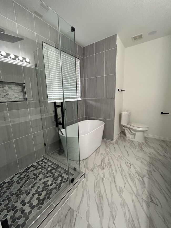 Building Photo - 412 Cypress Hill Dr