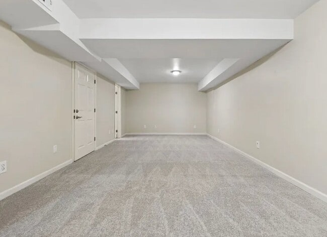 Foto del edificio - 231 Glenstone Cir