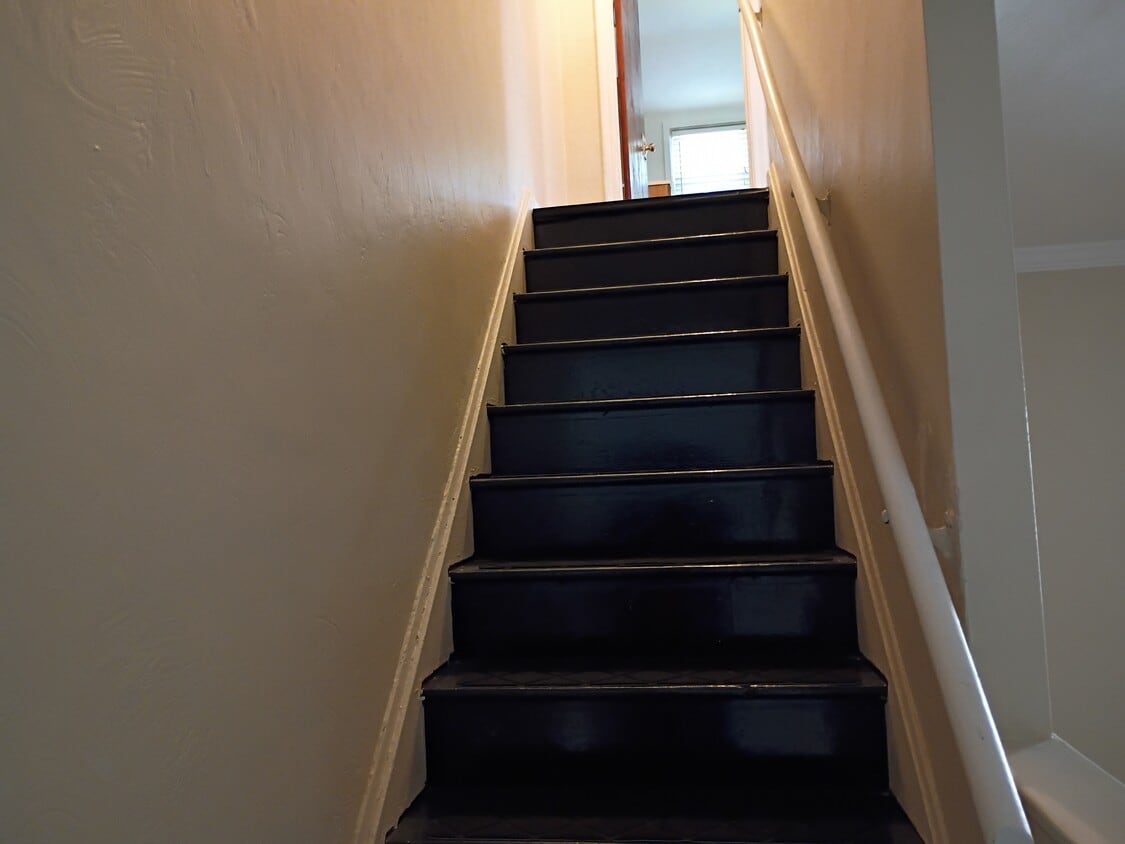 Foto principal - 4531 Coleridge St