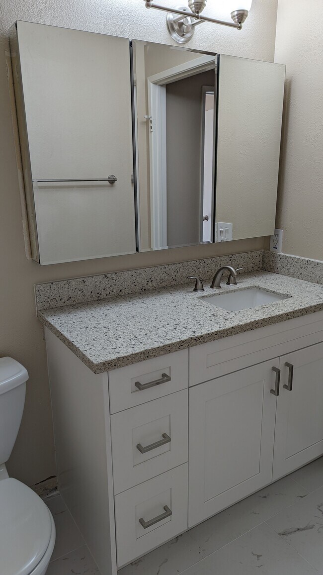 Building Photo - 177 Rockwood