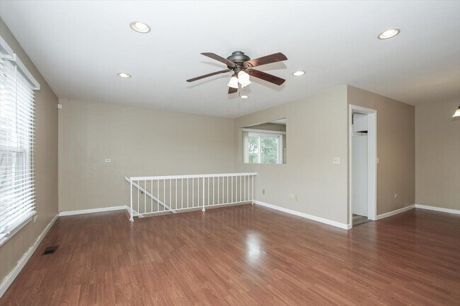 Building Photo - 1063 Hampton Harbor