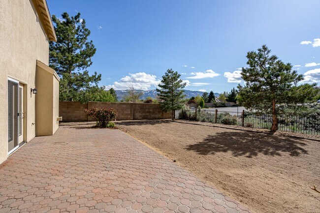 Foto del edificio - 5788 Golden Eagle Dr