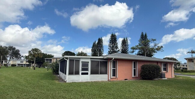 Foto del edificio - 1460 NW 19th Terrace
