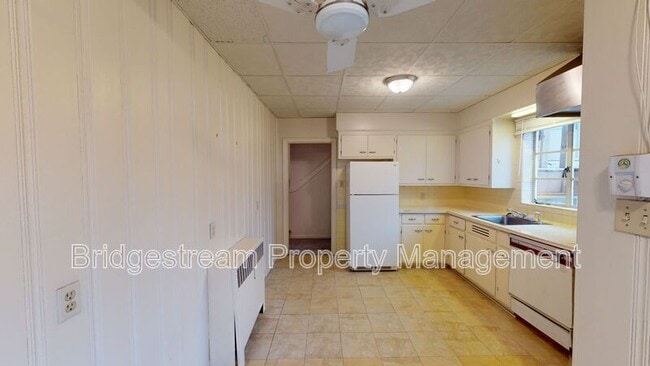 Building Photo - 4009 S Dixie Dr