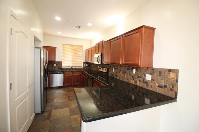 Foto del edificio - 3808 E Flower Ct