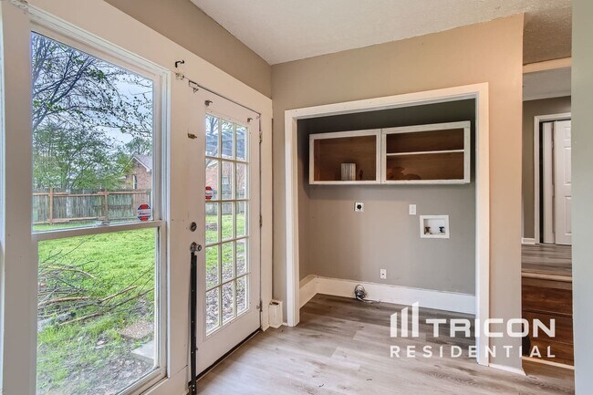 Building Photo - 100 Yorkside Pl