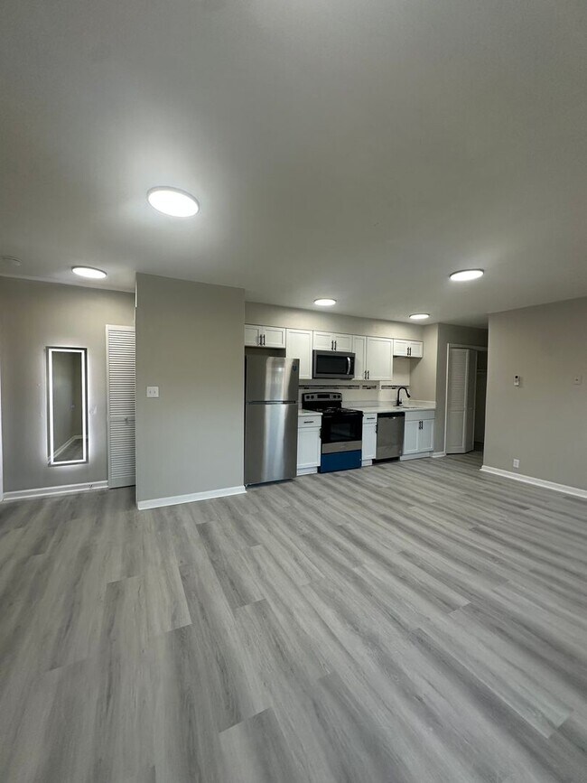 Foto del edificio - Live in Style at Bellagio East Living I: Convenient and Vibrant Community in Indianapolis