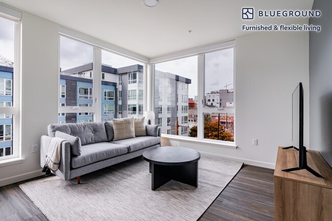 Building Photo - 1000 E Yesler Wy