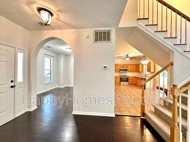 Building Photo - 5400 Greggs Landing