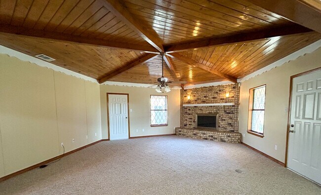 Building Photo - Beautiful 2 Bedroom 2.5 Bath in Lipsey Add...