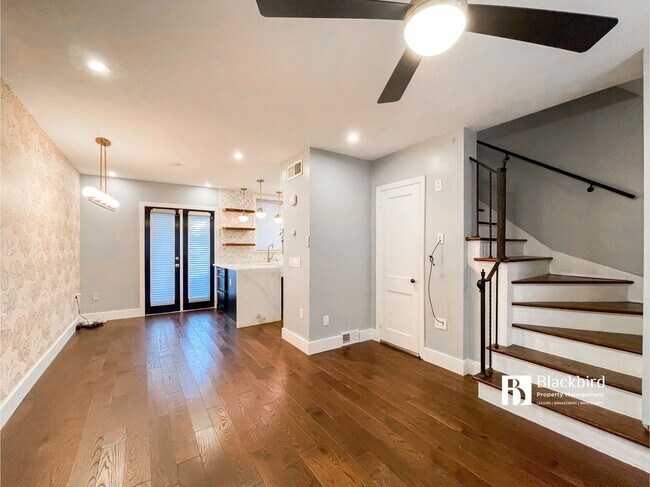 Foto del edificio - 339 36th St SE
