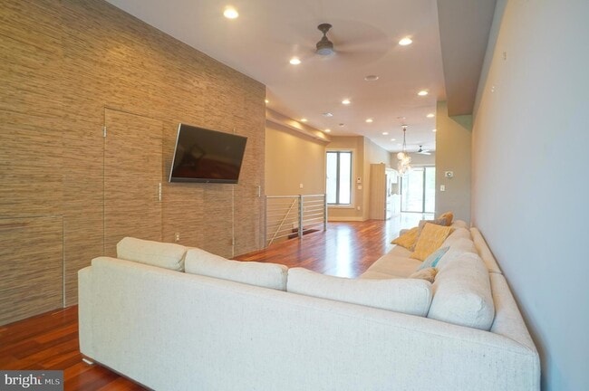 Foto del edificio - 2419 1st St NW