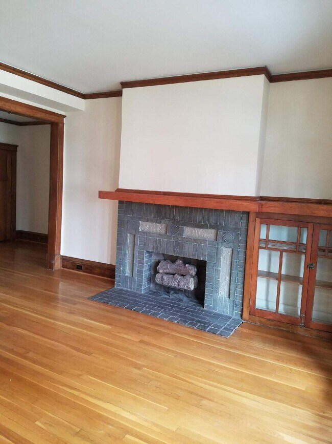 Foto del edificio - 5798 Pershing Ave