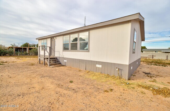 Foto del edificio - 5706 N Fuchsia St