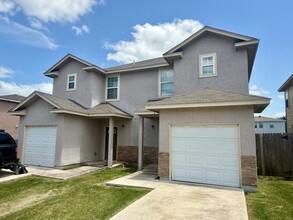 Building Photo - 5742 Golf Heights