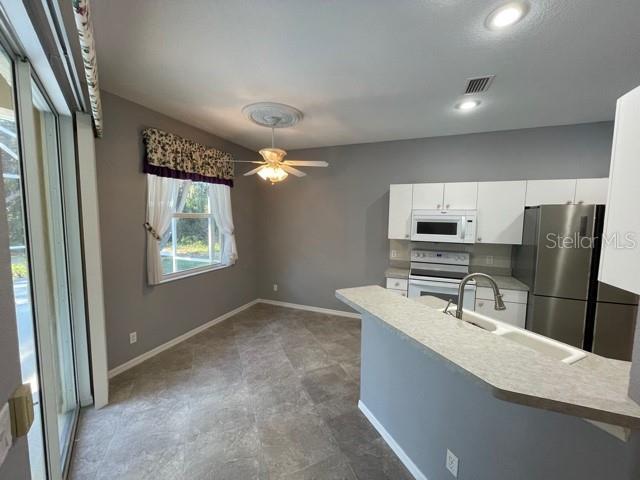 Building Photo - 6938 Rabbit Ave