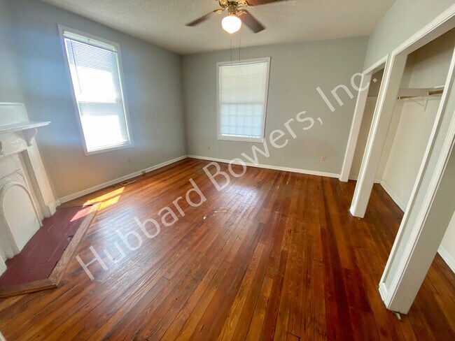 Foto del edificio - 2323 Stark St