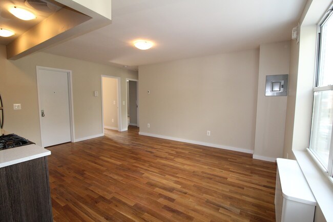Foto del edificio - 4459 Richardson Ave