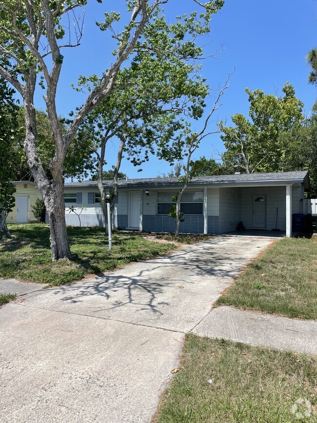 Building Photo - 3640 Stokes Dr