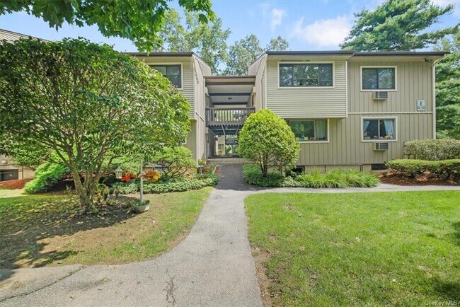 Foto del edificio - 94 Patterson Village Ct