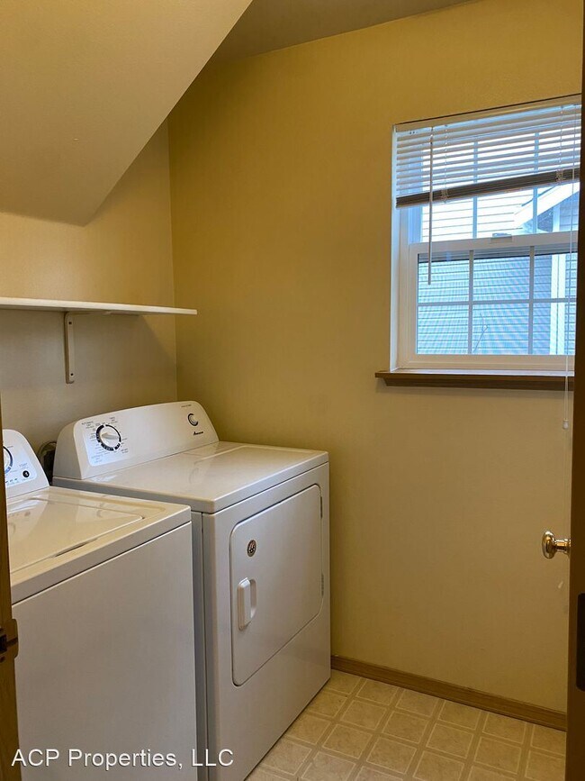 Foto del edificio - 4 br, 2 bath House - 1308 22nd St