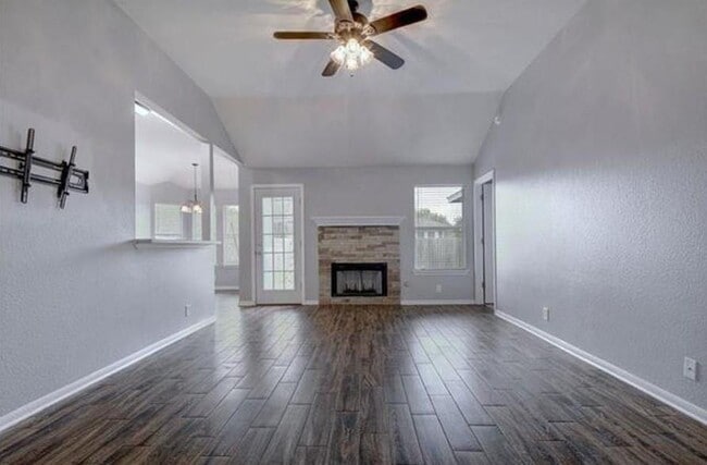 Building Photo - 351 Zebra Dr