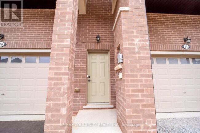 Building Photo - 16 Alan Williams Trl