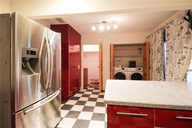 Foto del edificio - 2412 W 12th St