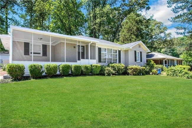 Building Photo - 2354 Woodhill Ln