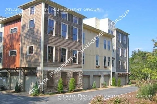 Building Photo - 1628 Briarcliff #8