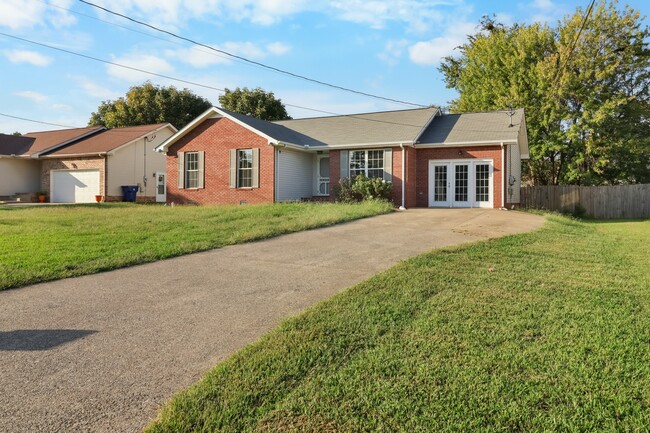 Foto del edificio - 609 Corinth Ct