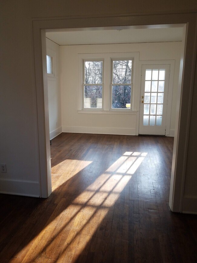 Living Room & Door to Balcony - 5834 4th St