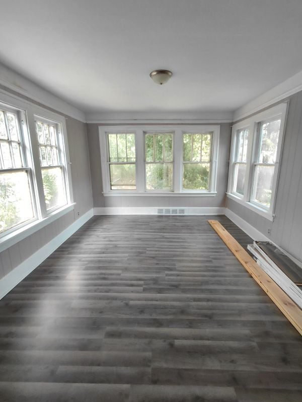 Building Photo - 13925 Cherrylawn St