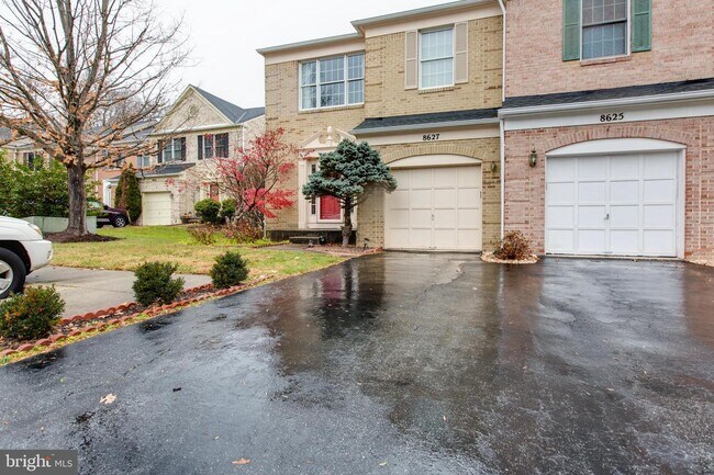 Foto del edificio - 8627 Trail View Dr