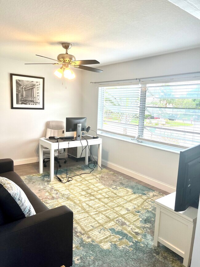 Building Photo - 1201 Bahama Bnd
