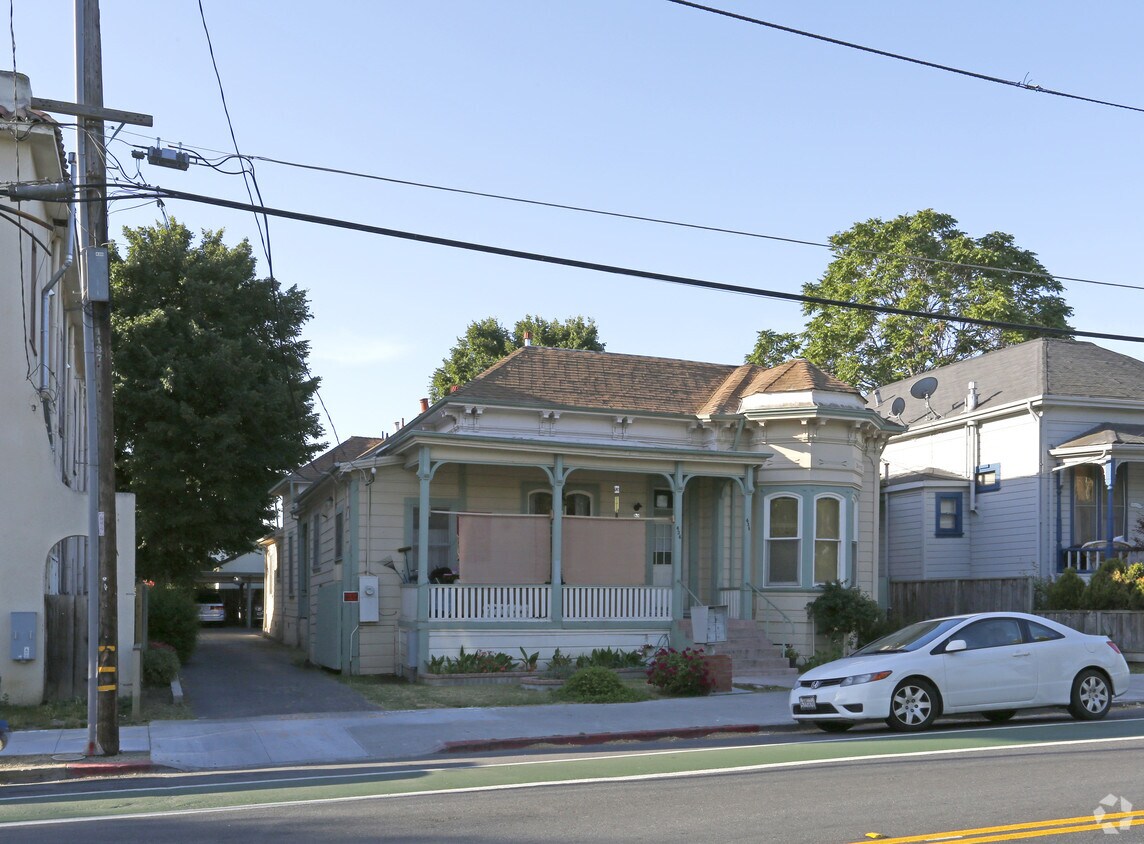 Building Photo - 436 W San Fernando St