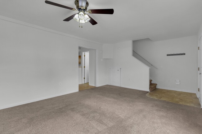 Building Photo - 100 Apache Trail