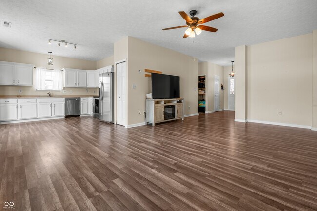 Foto del edificio - 452 Southern Pines Dr