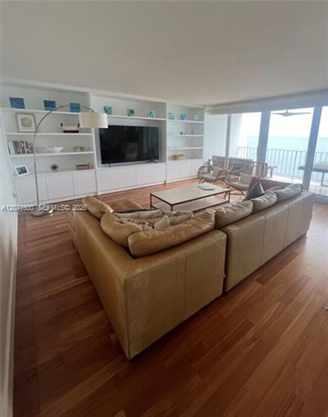 Foto del edificio - 881 Ocean Dr