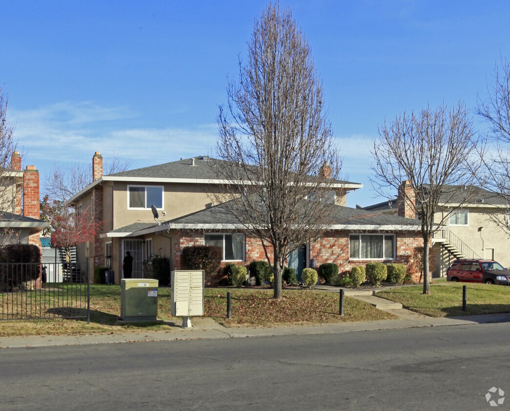 Primary Photo - 5613 42nd St