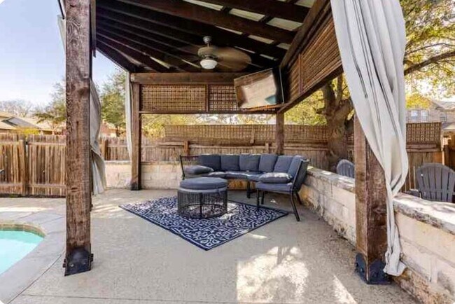 Foto del edificio - 1701 Strobel Ln