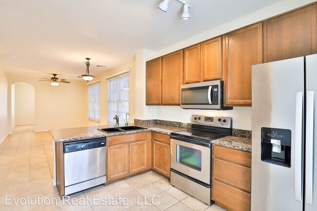 Building Photo - 2 br, 2.5 bath House - 2623 S. Key Biscayn...