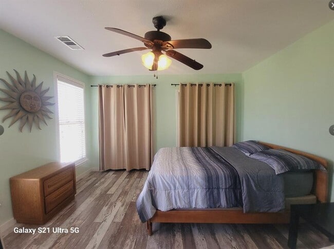 Building Photo - 1150 CR 405