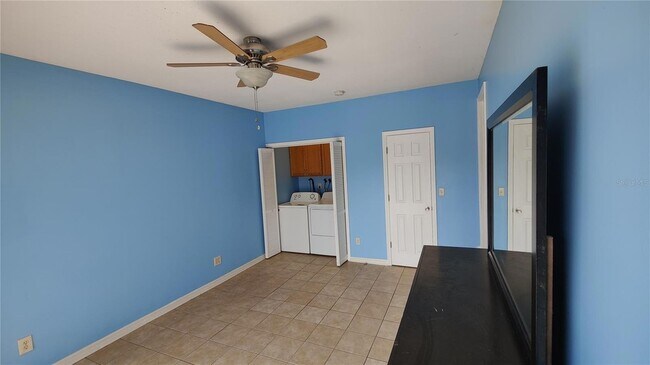 Building Photo - 1215 Skyview Blvd