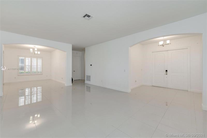 8561 S Miralago Way, Parkland, FL 33076 Condo for Rent in Parkland, FL